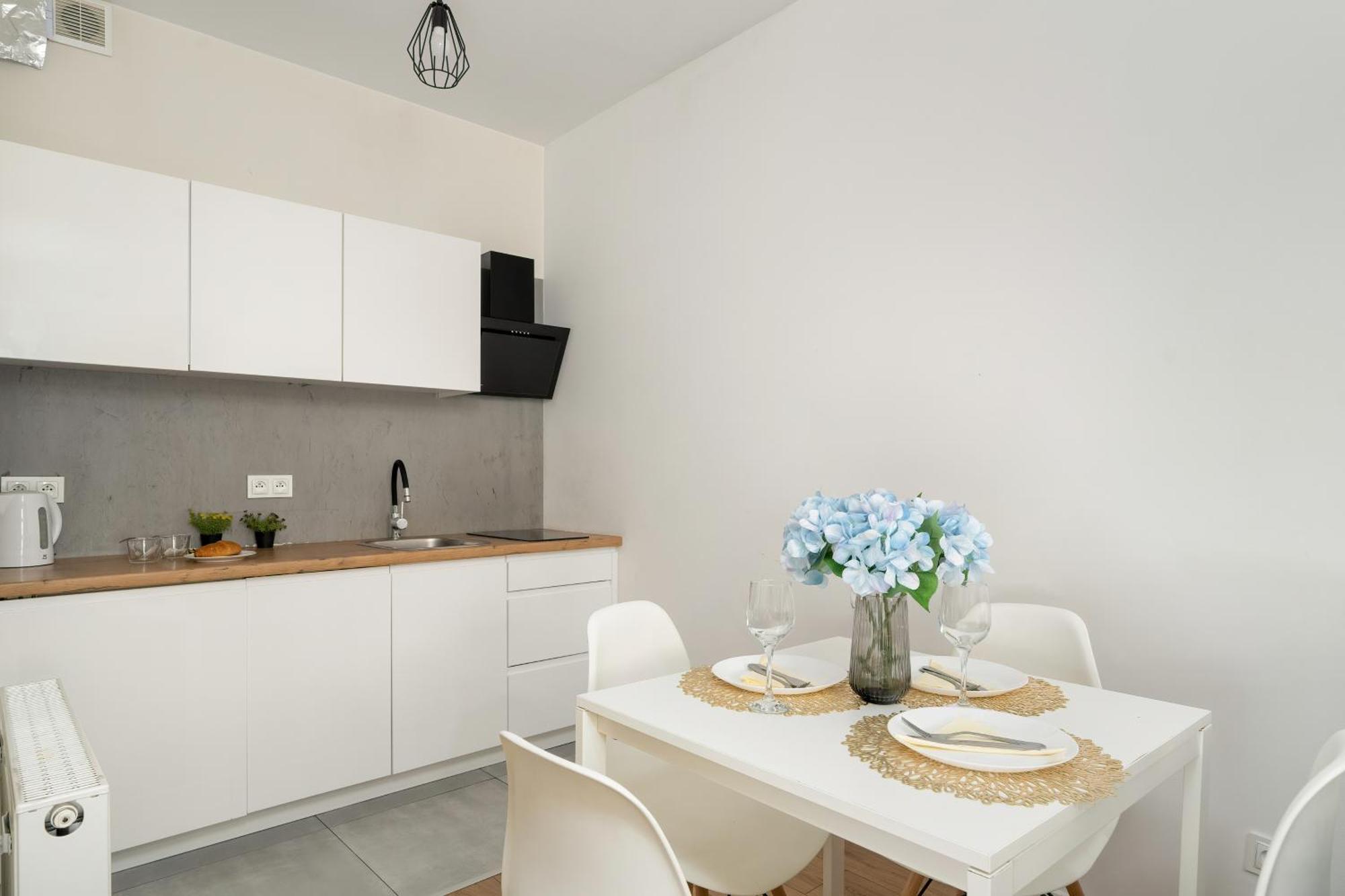 Stylowe I Eleganckie Studia Very Berry W Poznaniu By Noclegi Renters Extérieur photo