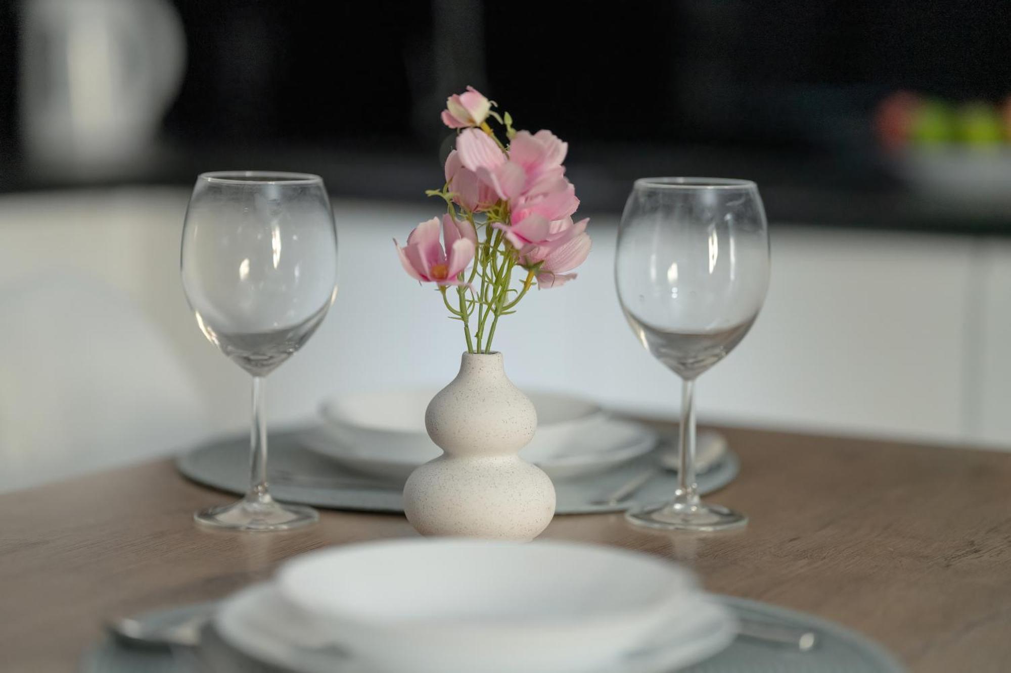 Stylowe I Eleganckie Studia Very Berry W Poznaniu By Noclegi Renters Extérieur photo